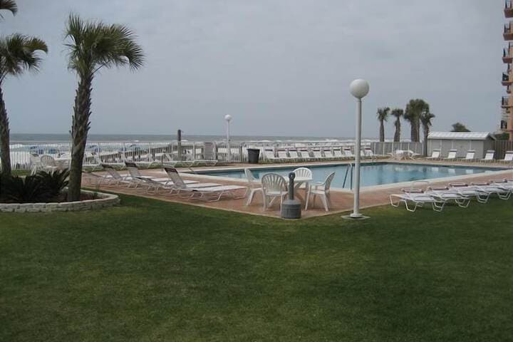 Sunswept Condominiums photo 3
