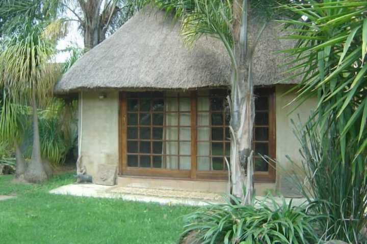 Airport Modjadji Guesthouse photo 3