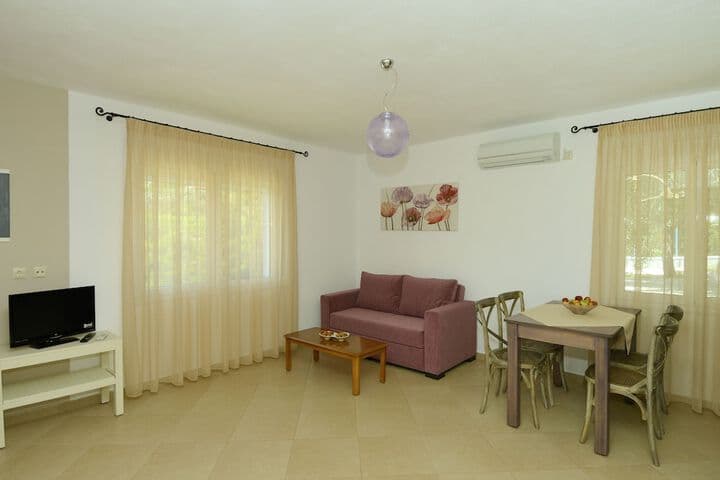 Myrtilos Cottage photo 5