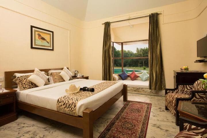 Sterling Sariska photo 3