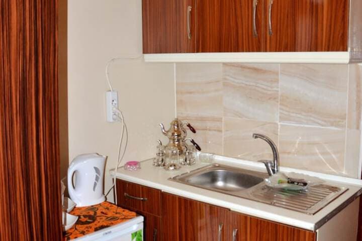 Lika Apart photo 3