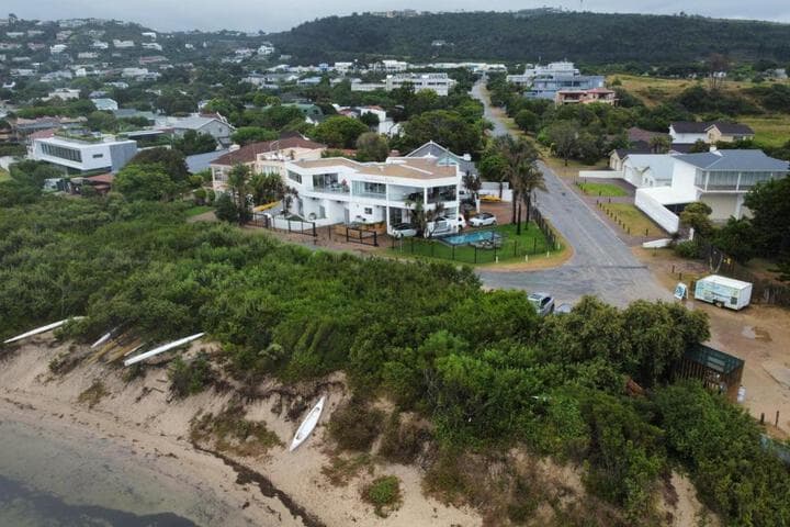 Sunshowers Plett photo 3