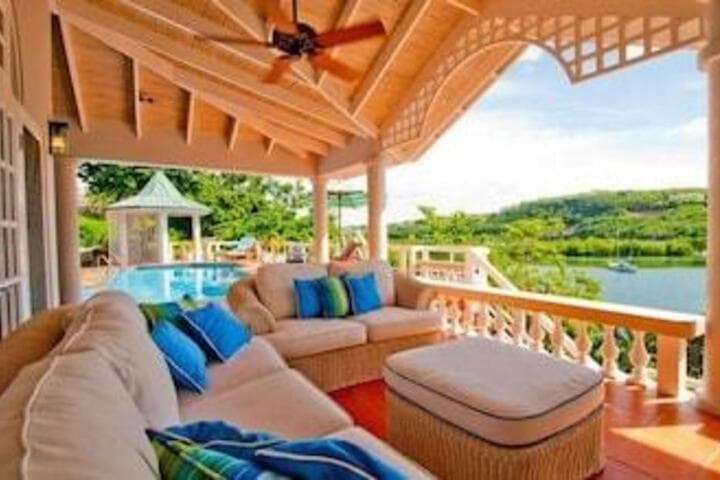 Orchard Bay Villa photo 5