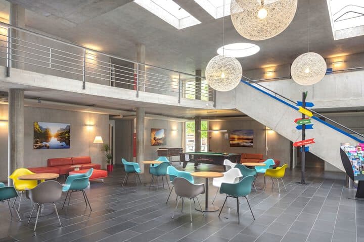 Lausanne Youth Hostel Jeunotel photo 5
