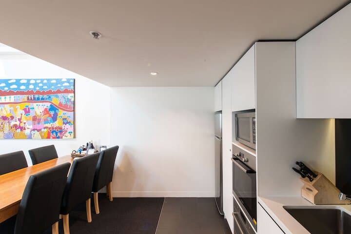 Sullivans Cove Apartments photo 5