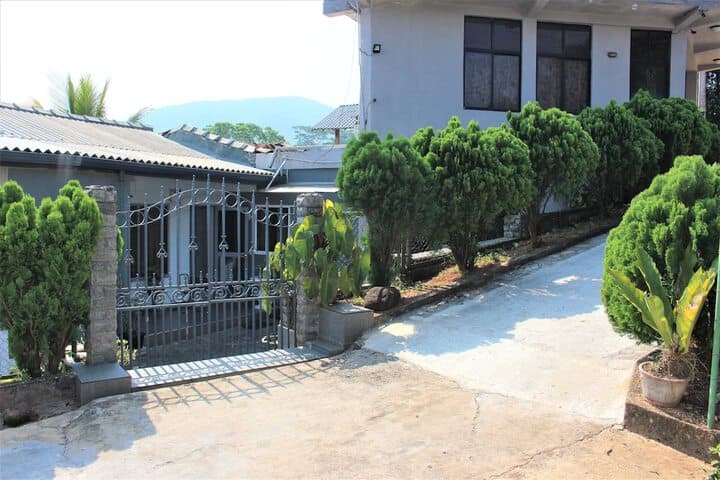 e stay Hanthana Kandy photo 4