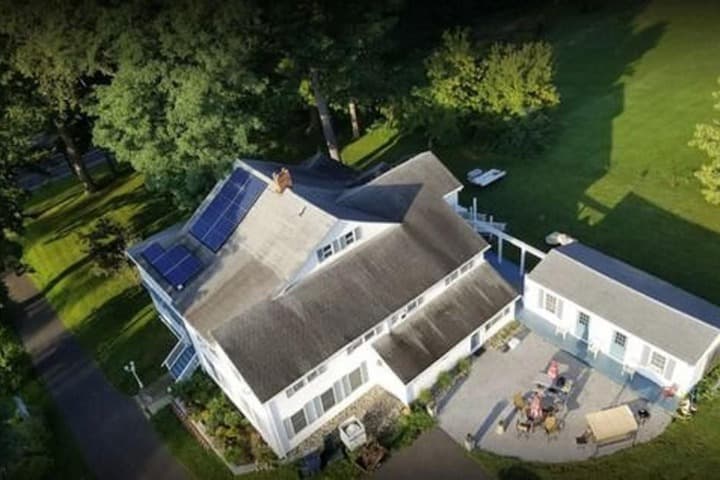 Locust Tree Bed&Breakfast LLC photo 3
