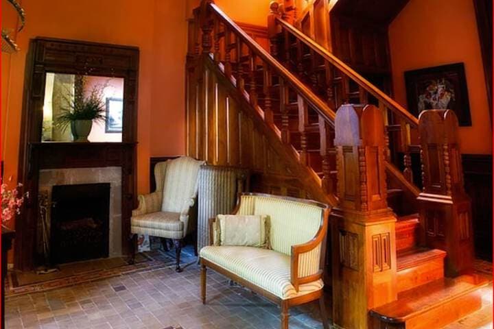 Whiskey Mansion photo 5