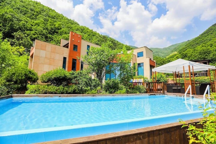 Penatess Pool Villa photo 2