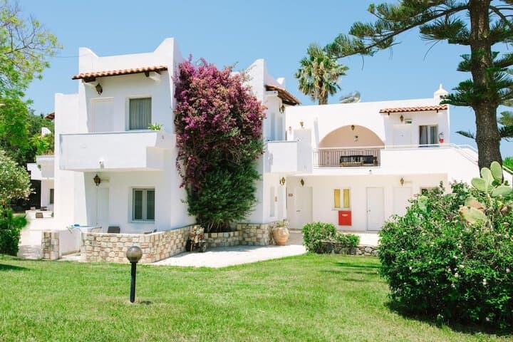 Ampavris Family Apartments photo 2