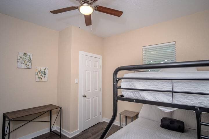 3br / 2ba Remodeled House Near Downtown photo 5