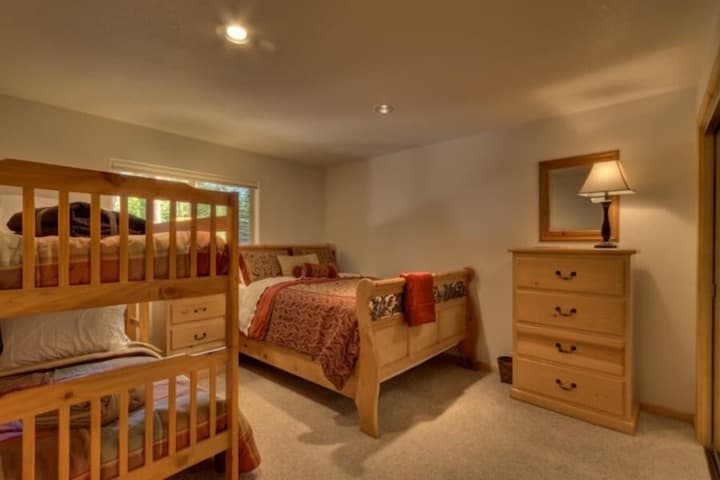 2058 Lukins Way photo 3