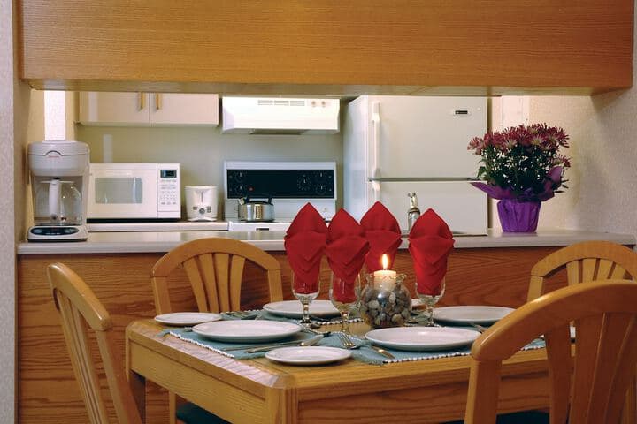 Cartier Place Suite Hotel photo 4