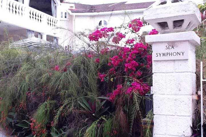 Sea Symphony Villa photo 3