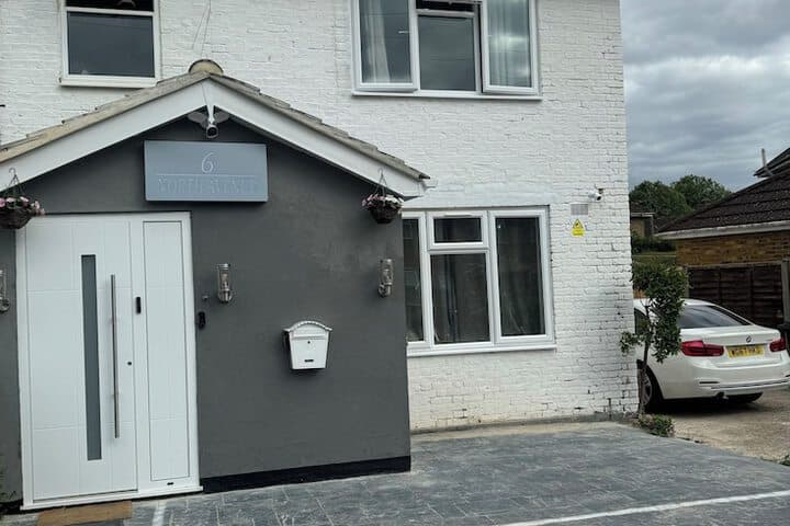 North Avenue Guest House Ltd Heathrow Airport Free Parking photo 4