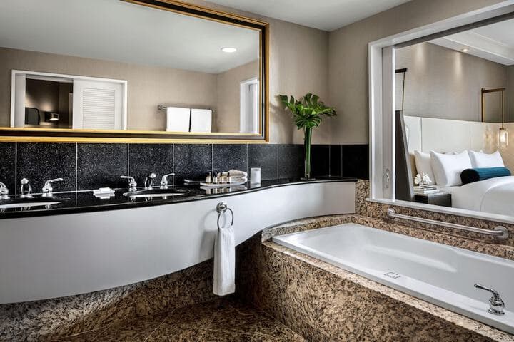 Fairmont Vancouver Airport Gold Experience photo 5