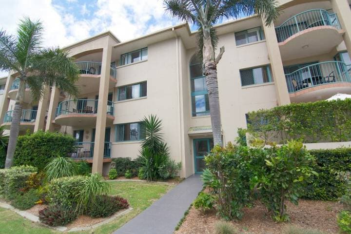 Pacific Place Apartments photo 2