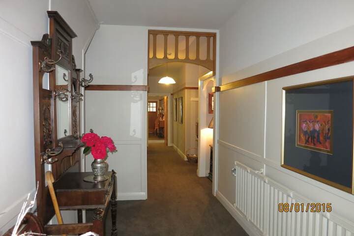 Cheltenham House photo 3