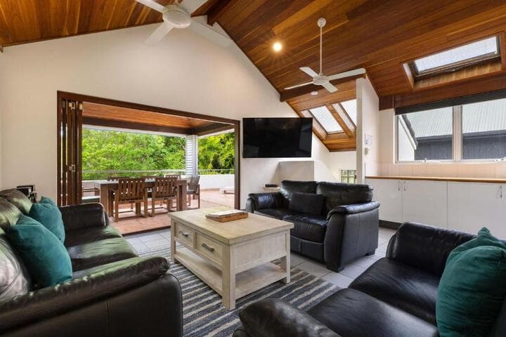 A Perfect Stay Clarkes Beach Villa photo 3