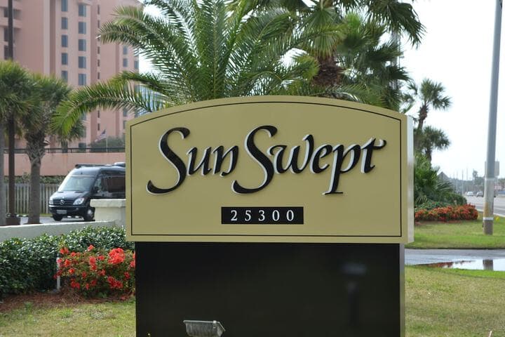 Sunswept Condominiums photo 4