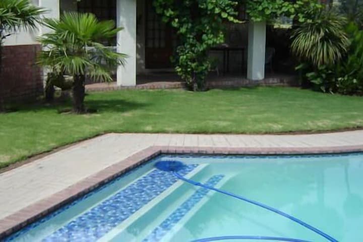 Ladybrand Guest House photo 3