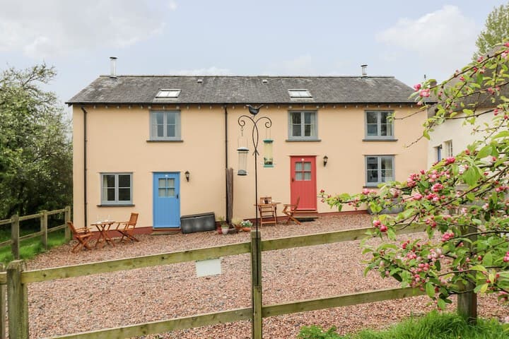 Apple Cottage photo 1