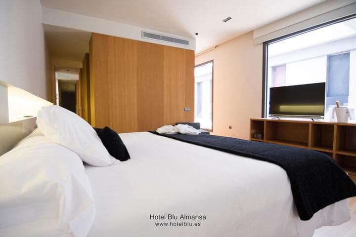 Blu Hotel Almansa photo 4