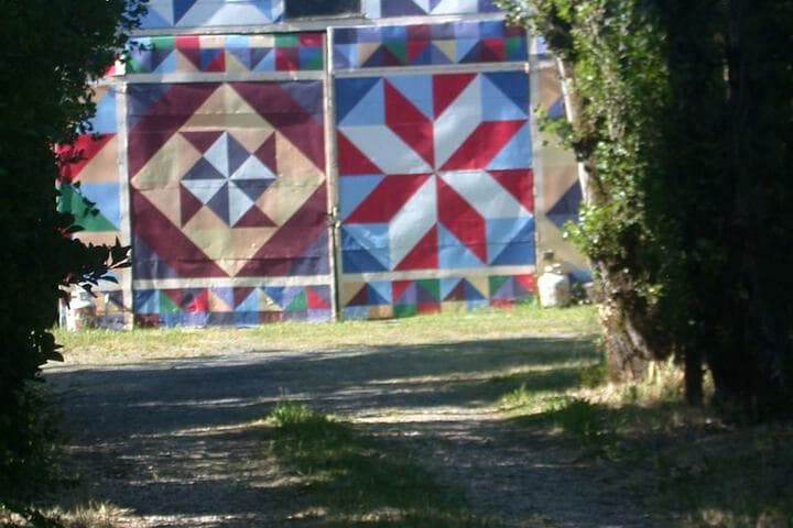 Hollyhock Country House photo 2