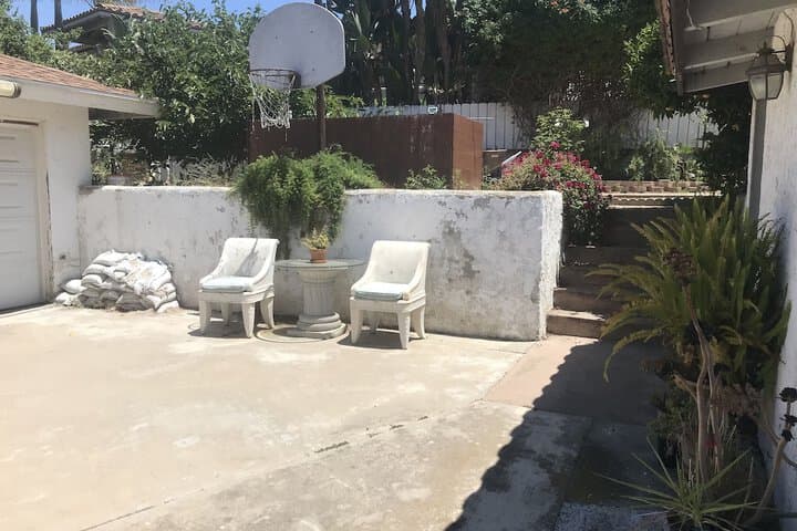 Entire 3 Bedrooms Guest House Close Beach Downtown photo 2
