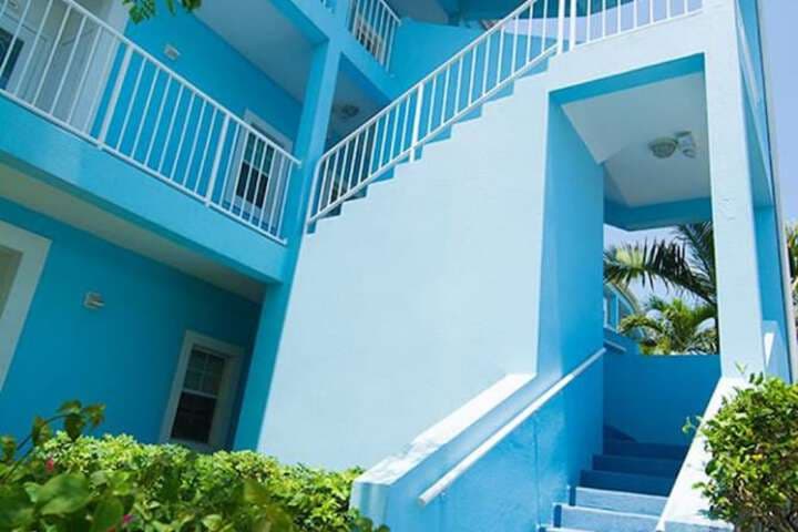The Grandview Condos on Seven Mile Beach photo 3