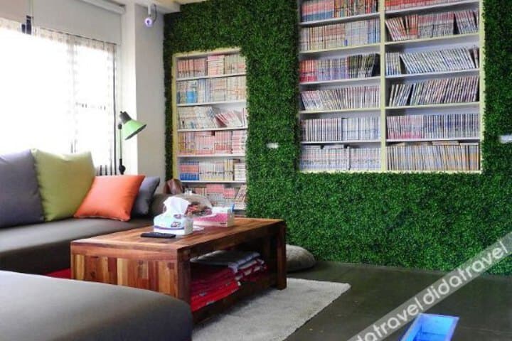 small house photo 5