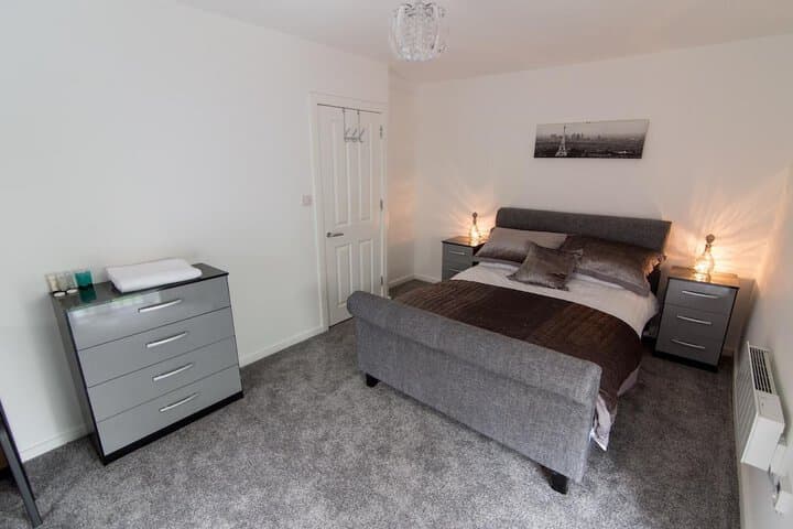 Live in Leeds Nazarene Apartments photo 4