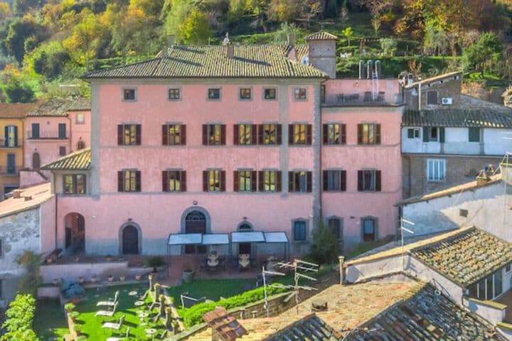 Fosso Castello Waterfall destination view