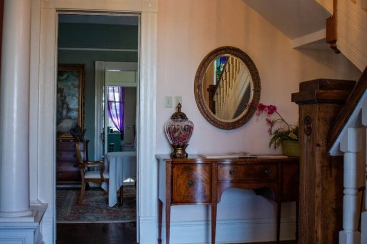 Peacock Place photo 5