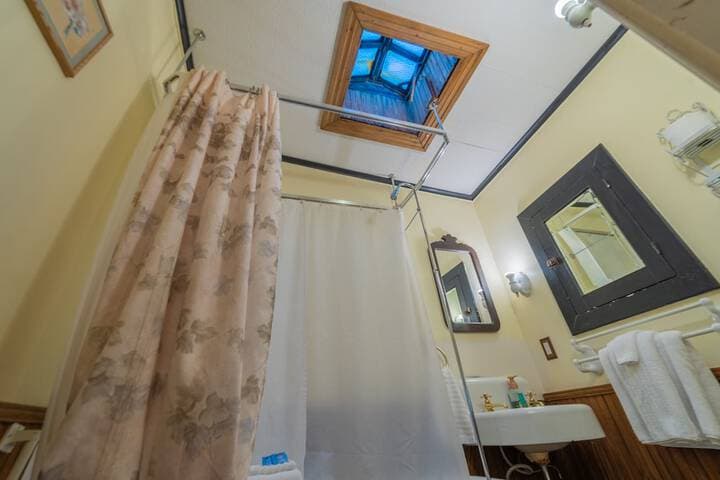The Maids Quarters Bed Breakfast & Tearoom photo 5