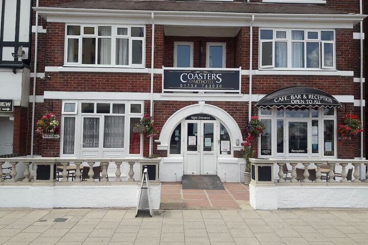 Coasters Hotel & Apartments photo 3