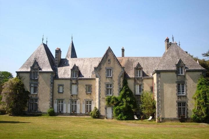 La Gacilly destination view