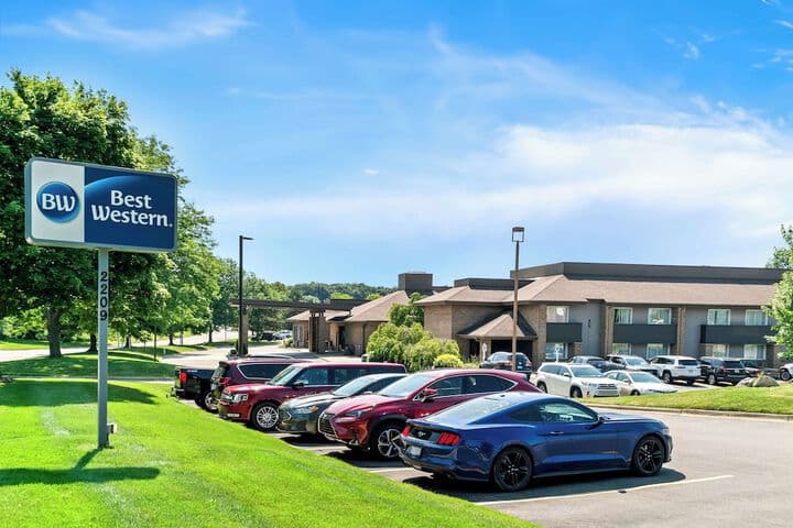 Best Western Okemos / East Lansing Hotel & Suites photo 3