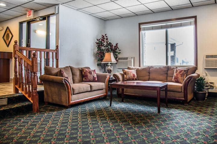Hudson Inn & Suites photo 4