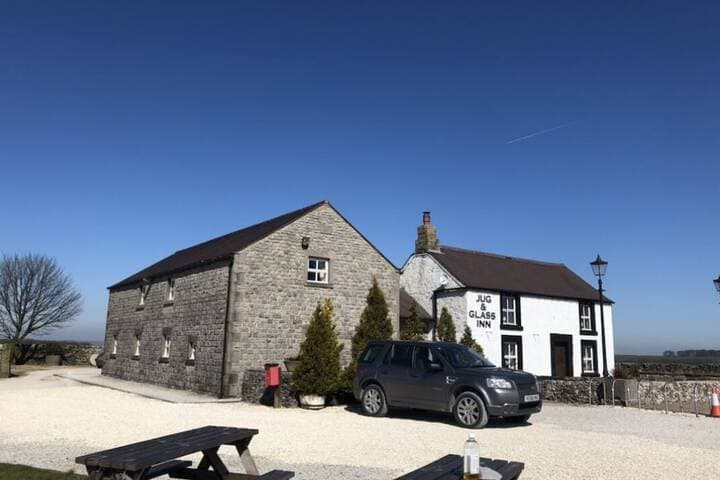 The Jug&Glass Inn photo 3