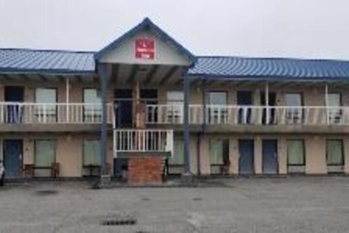 Hahira destination view