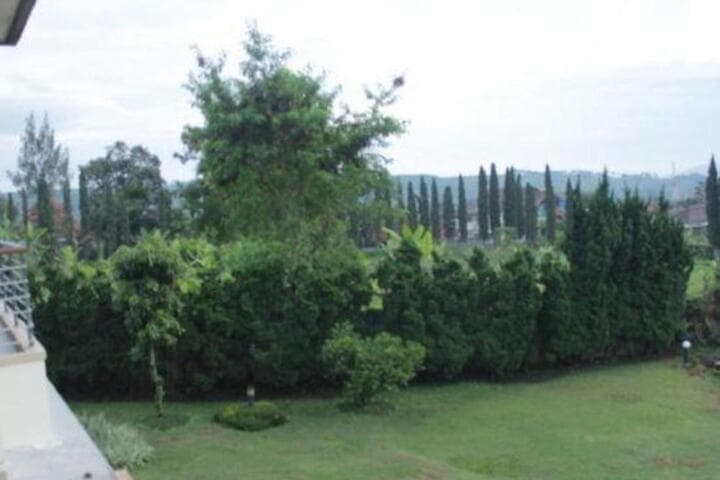Villa Sophia Cimacan Puncak photo 3