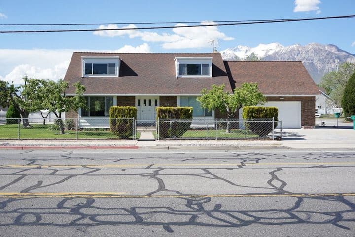 Large Room near UVU & BYU photo 2