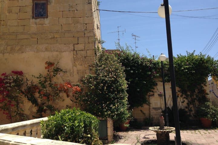 The Burrow Guest House photo 3
