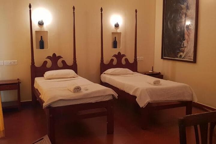 Raintree Lodge photo 2