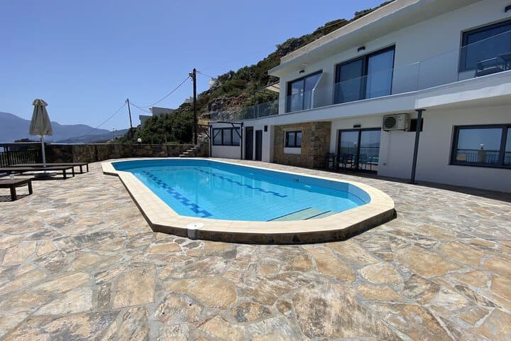Ostria Apartments photo 5
