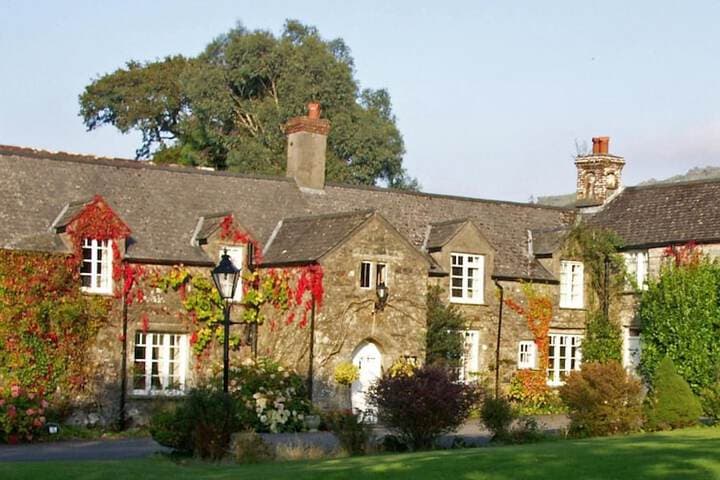 Collaven Manor Hotel photo 2