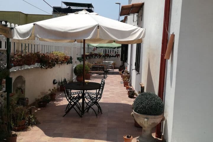 B&B PompeiLog photo 5