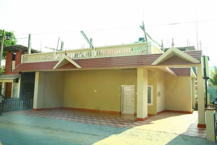 Jungle Palace Homestay photo 4