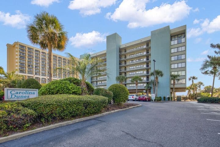2BR Ocean View Condo w Private Balcony photo 3